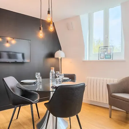 Vieux - Beautiful Neat And Bright Apartmán